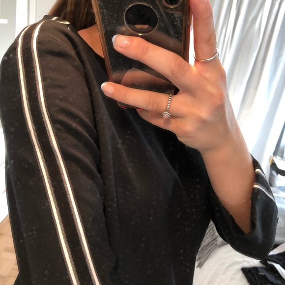 Dresses - Picture 3 of 5